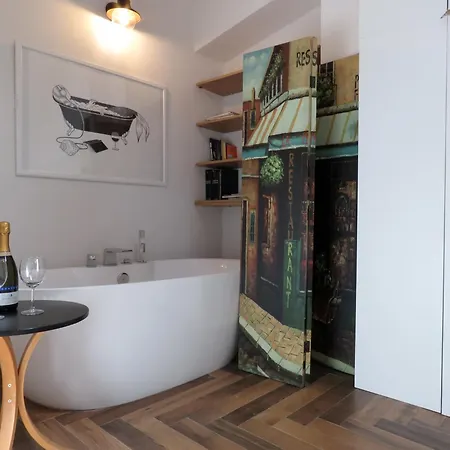 Sant'apollonia * ボローニャ