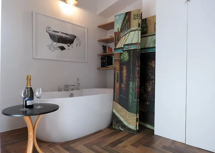 Sant'apollonia * بولونيا